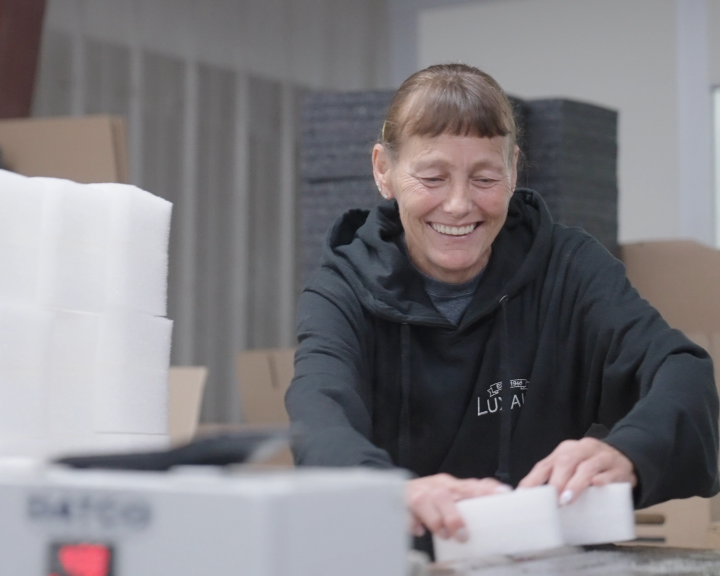 smilingLuxaire-employee smilingLuxaire-employee